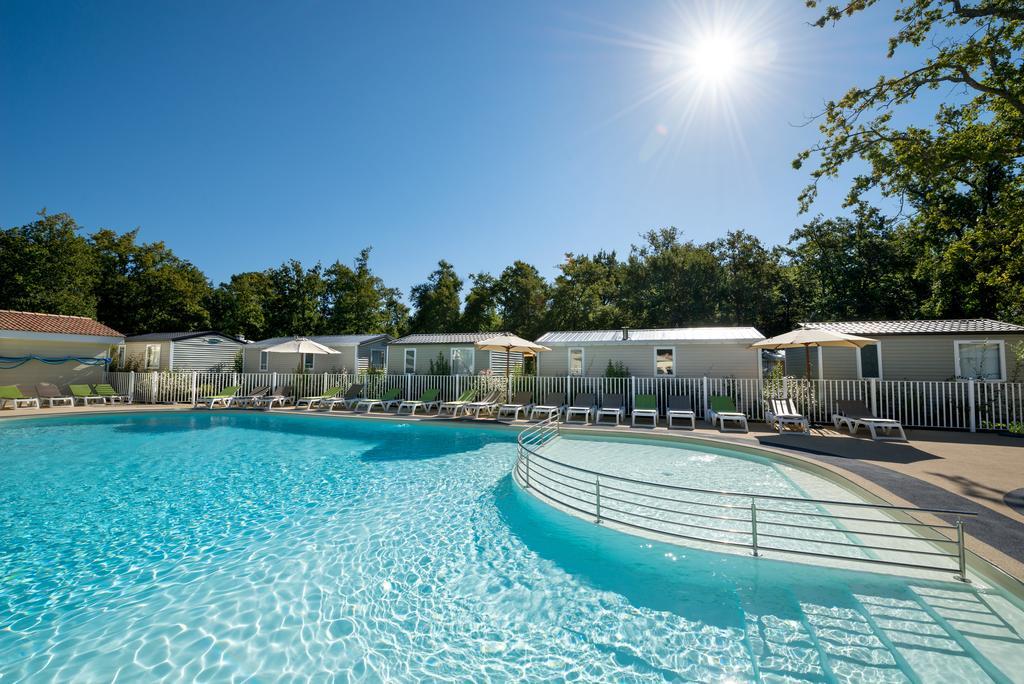 Camping Les Chevrefeuilles Royan Ngoại thất bức ảnh