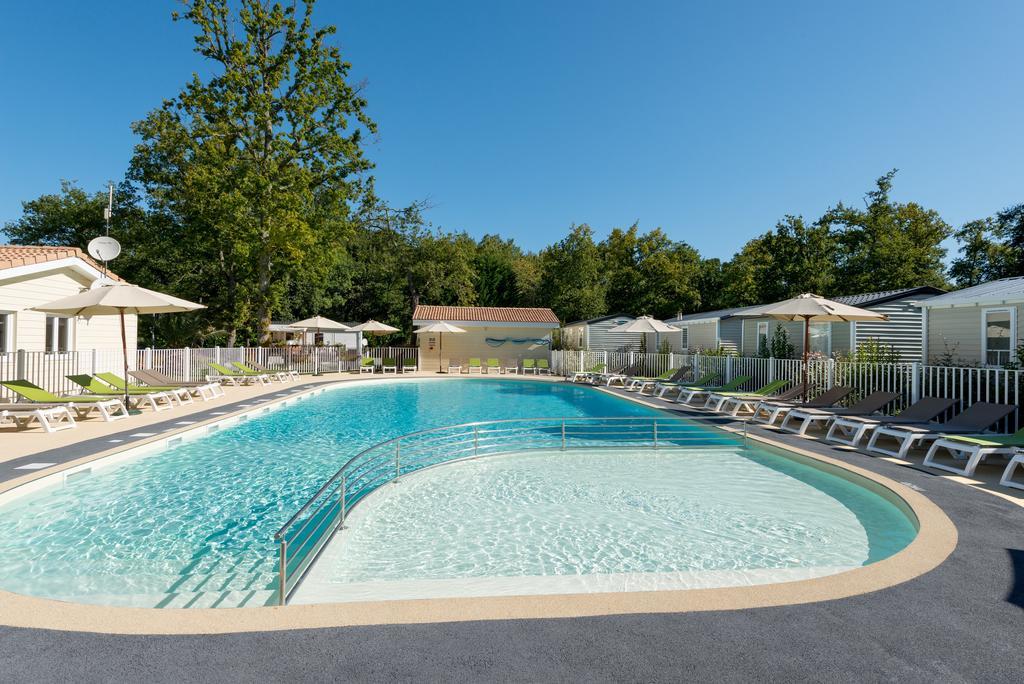 Camping Les Chevrefeuilles Royan Ngoại thất bức ảnh